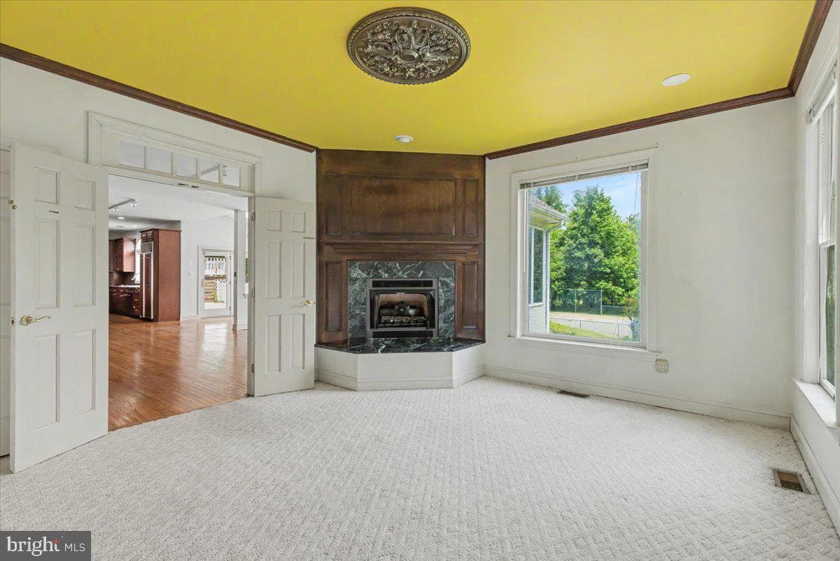 1558 River Road photo 22