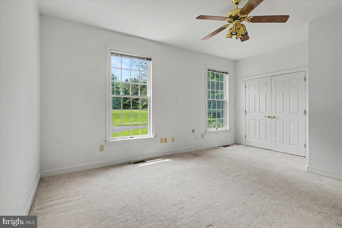 1558 River Road photo 36