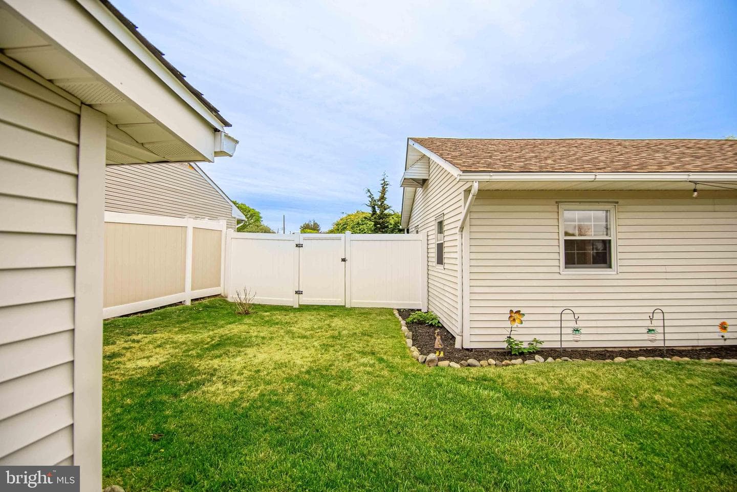 274 Wyandotte Road photo 40