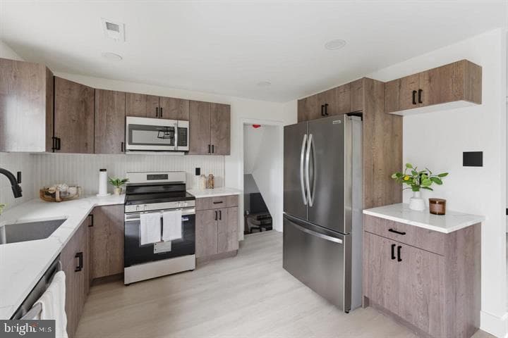 166 N Hawthorne Avenue photo 5