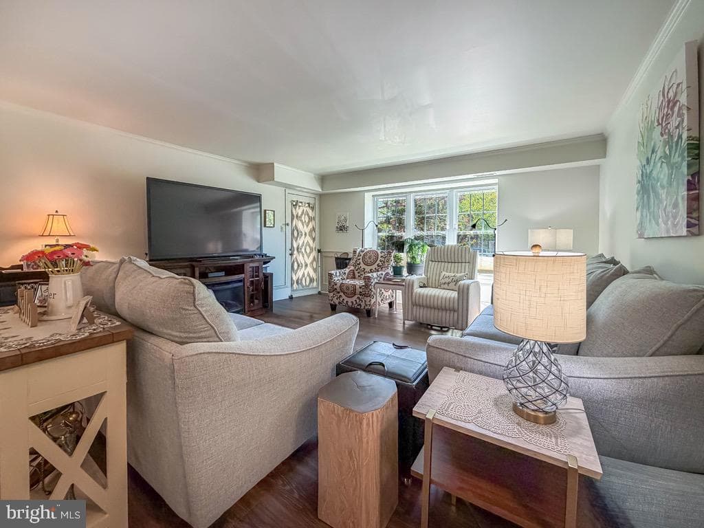 601 Society Place photo 11