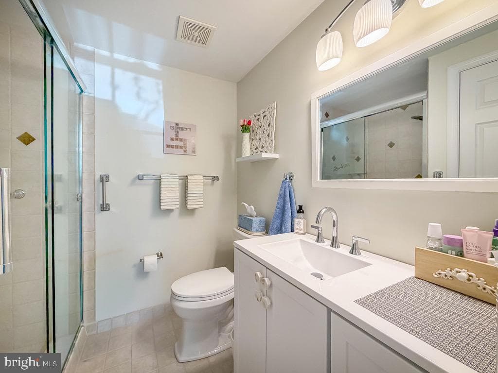 601 Society Place photo 18