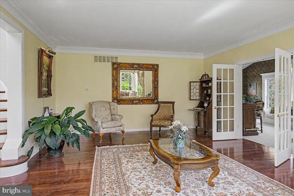 104 Meadowview Drive photo 13
