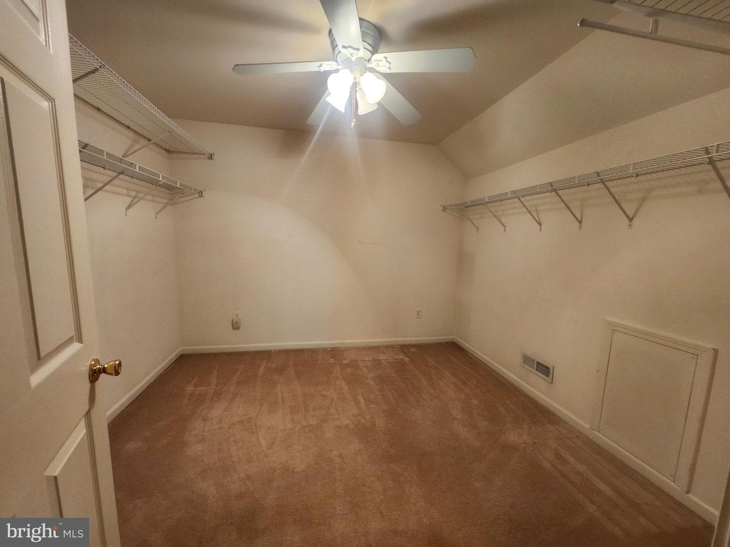 105 Liberty Dr photo 14