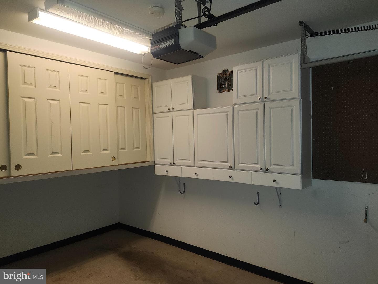 105 Liberty Dr photo 23