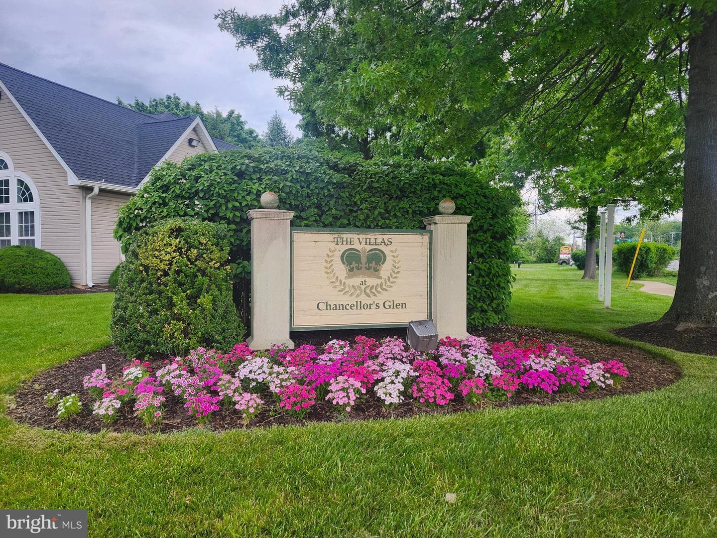 105 Liberty Dr photo 4