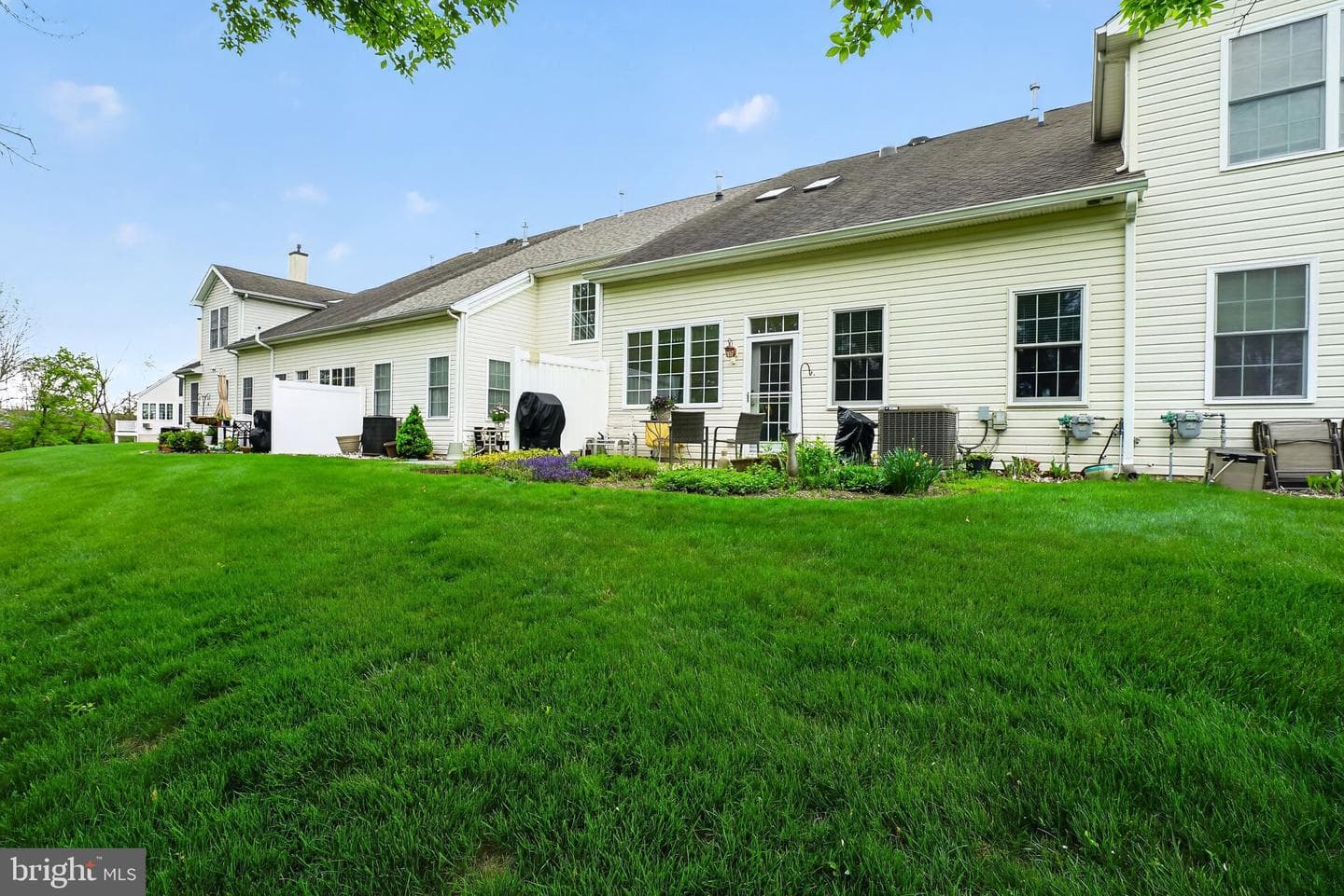 210 Reagan Drive photo 4