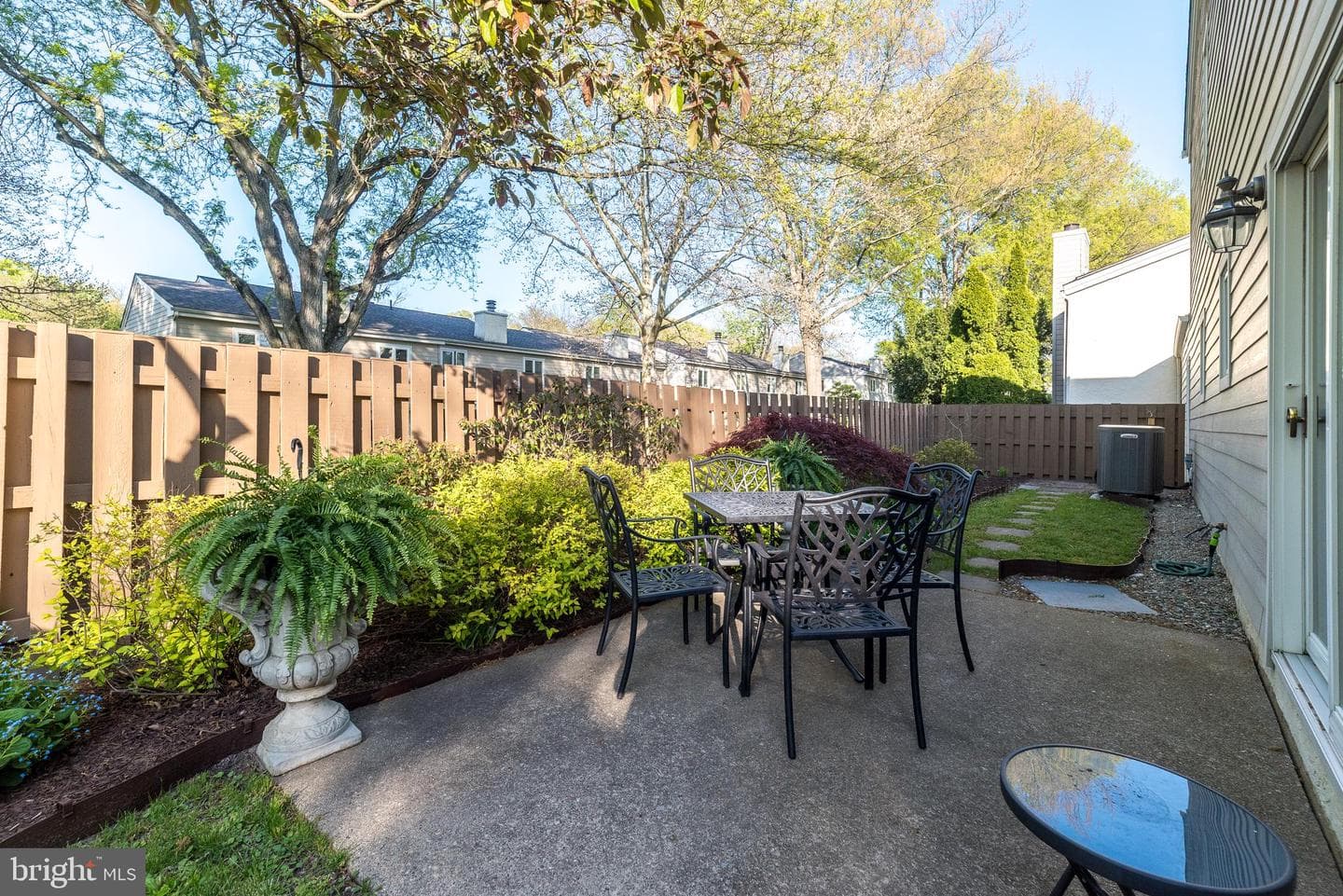 231 Hastings Court photo 34