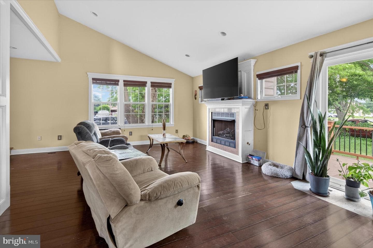 280 Olive Street photo 19