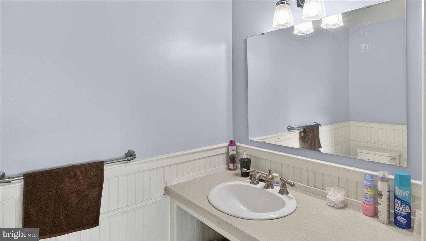 280 Olive Street photo 28