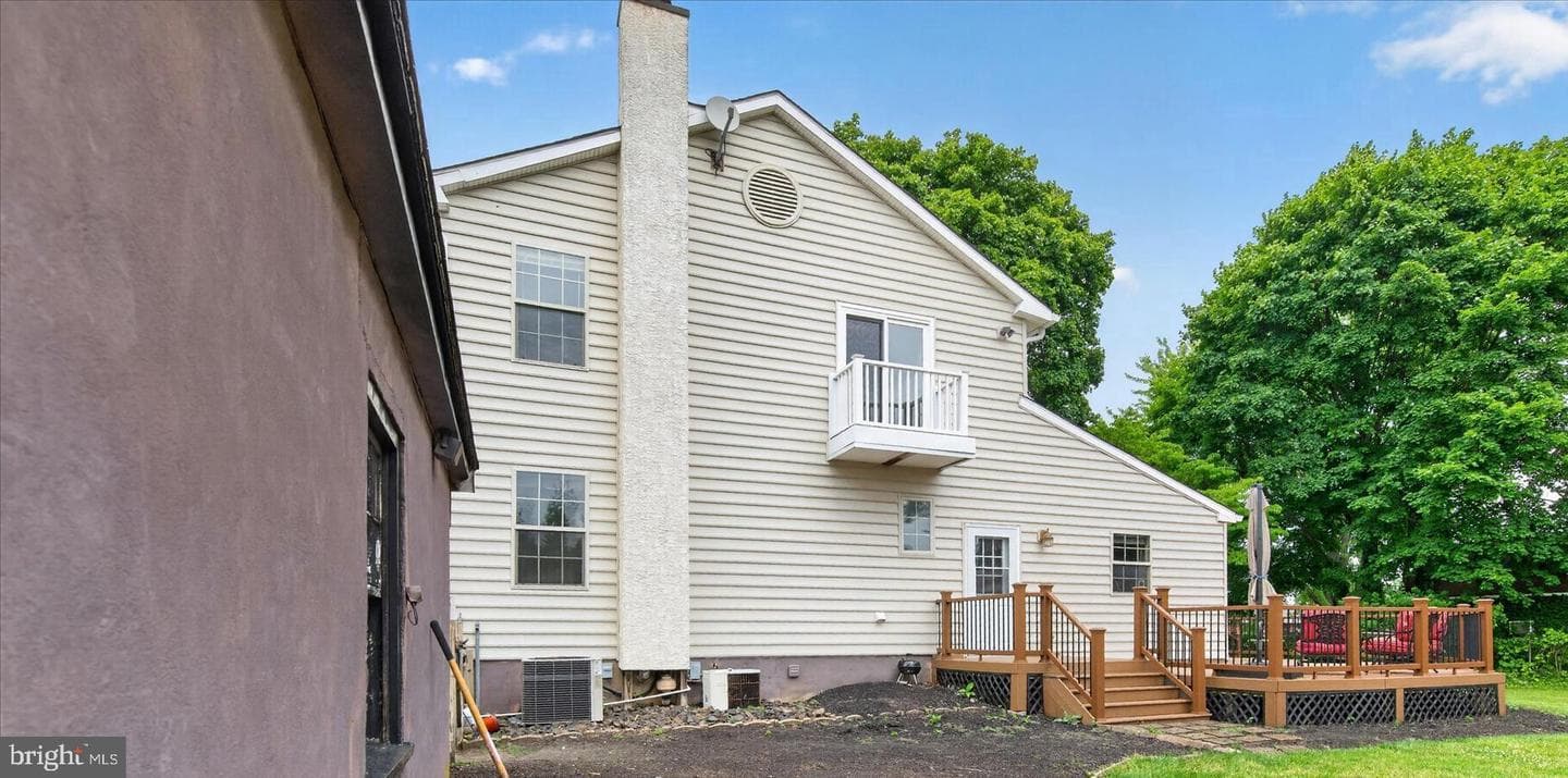 280 Olive Street photo 52