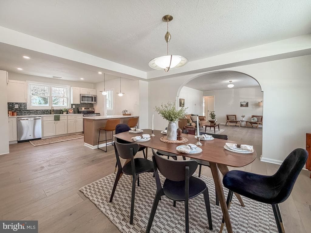 101 Walnut Lane photo 6
