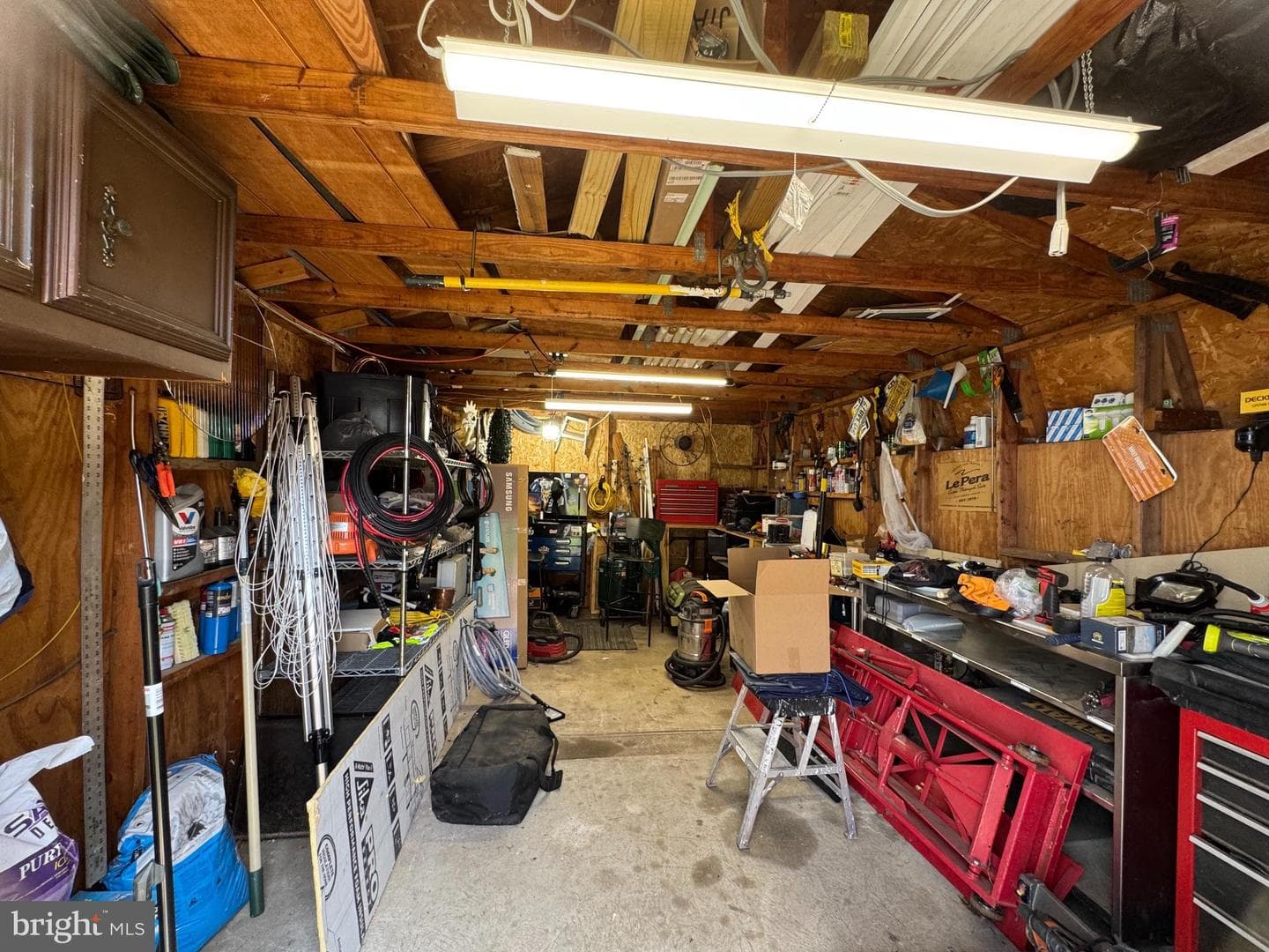 225 Park Ave photo 13
