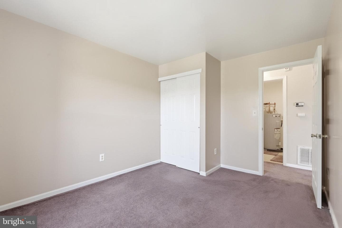 702 Eaton Court photo 18