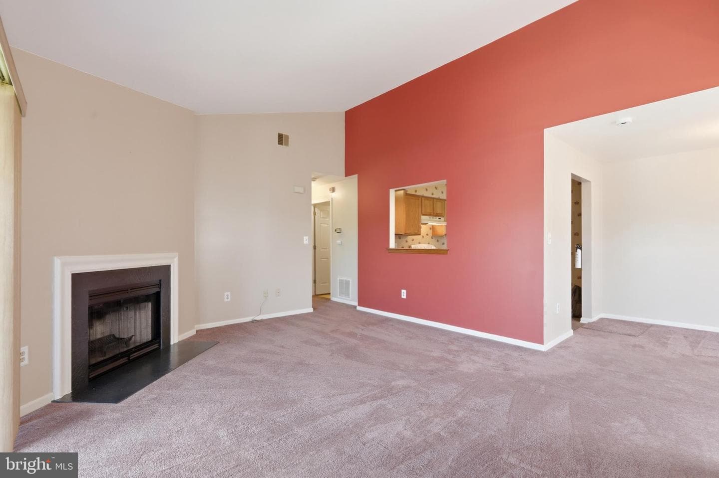 702 Eaton Court photo 6