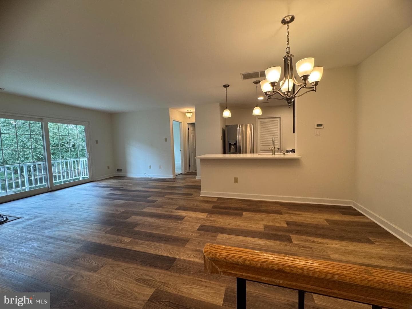 604 W Society Place photo 2