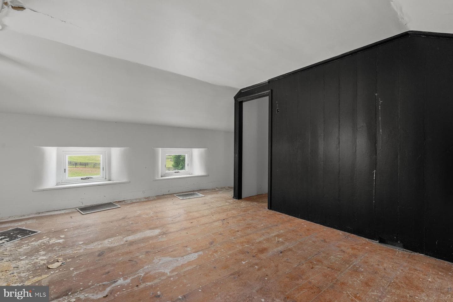 43 Van Sant Road photo 20