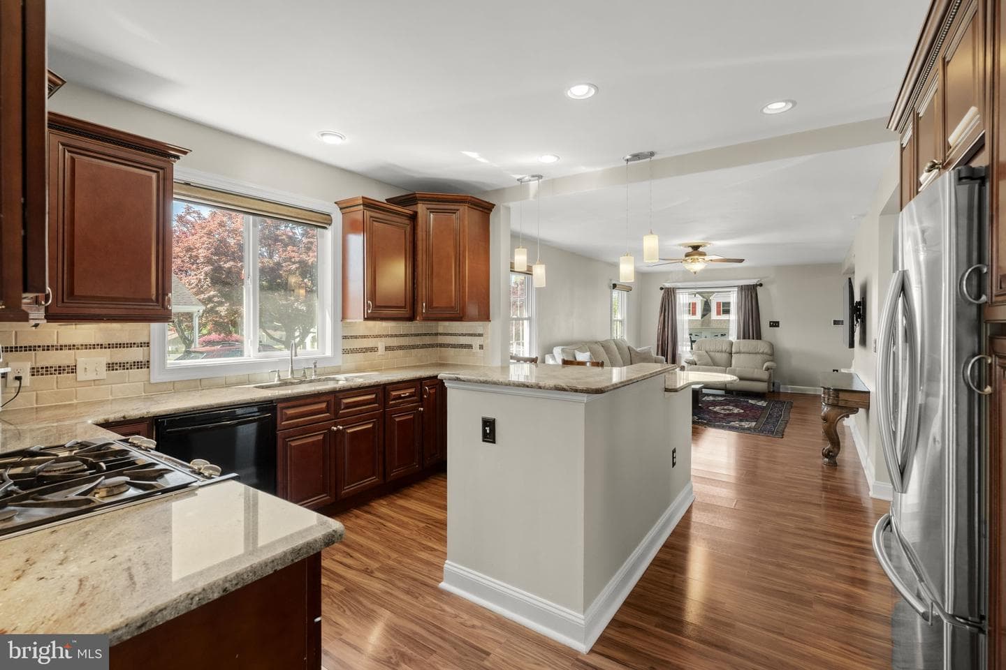 131 N Hawthorne Avenue photo 13