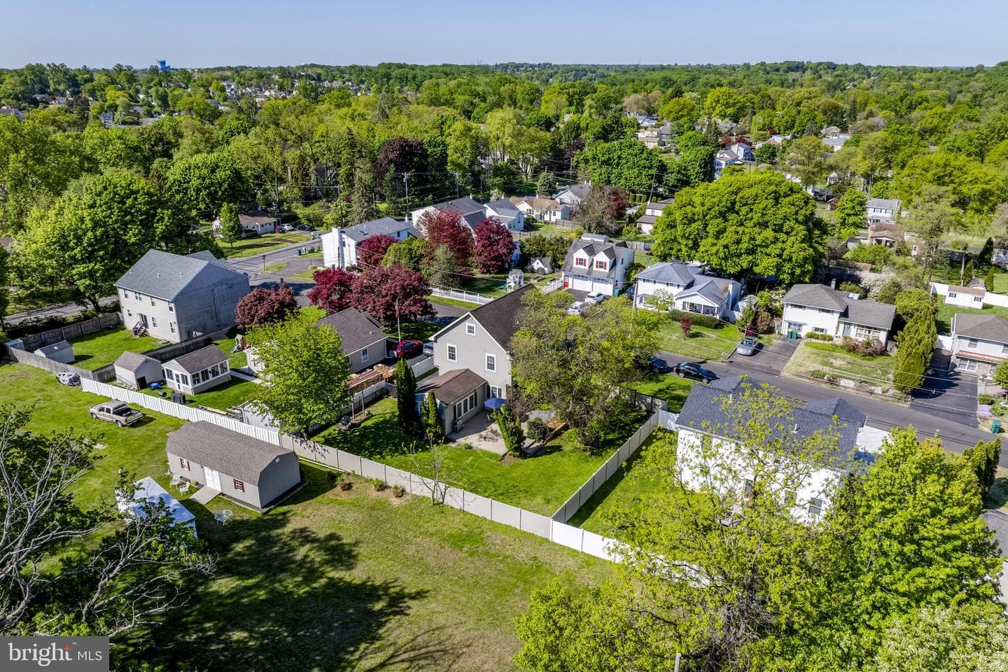 131 N Hawthorne Avenue photo 47