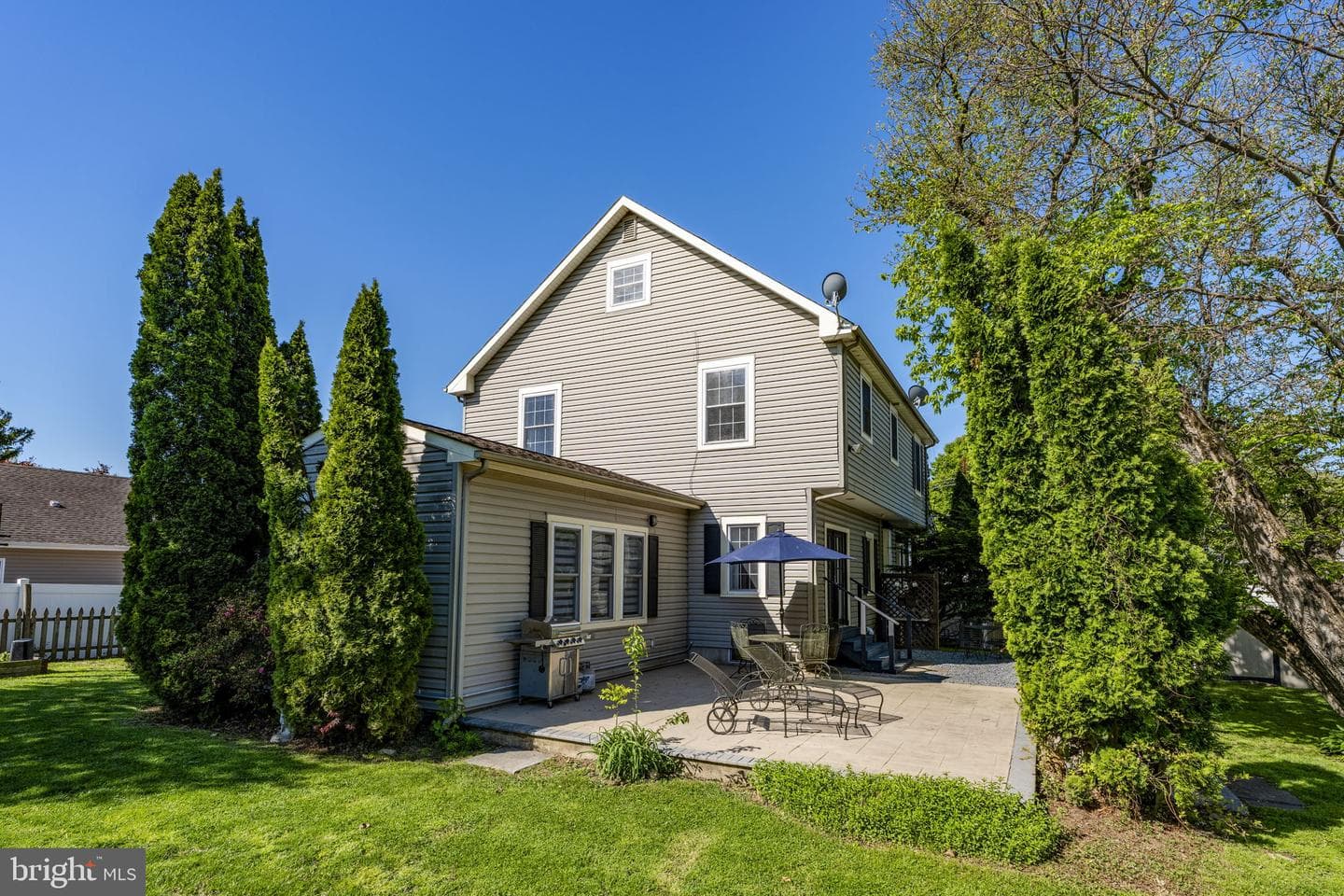131 N Hawthorne Avenue photo 58