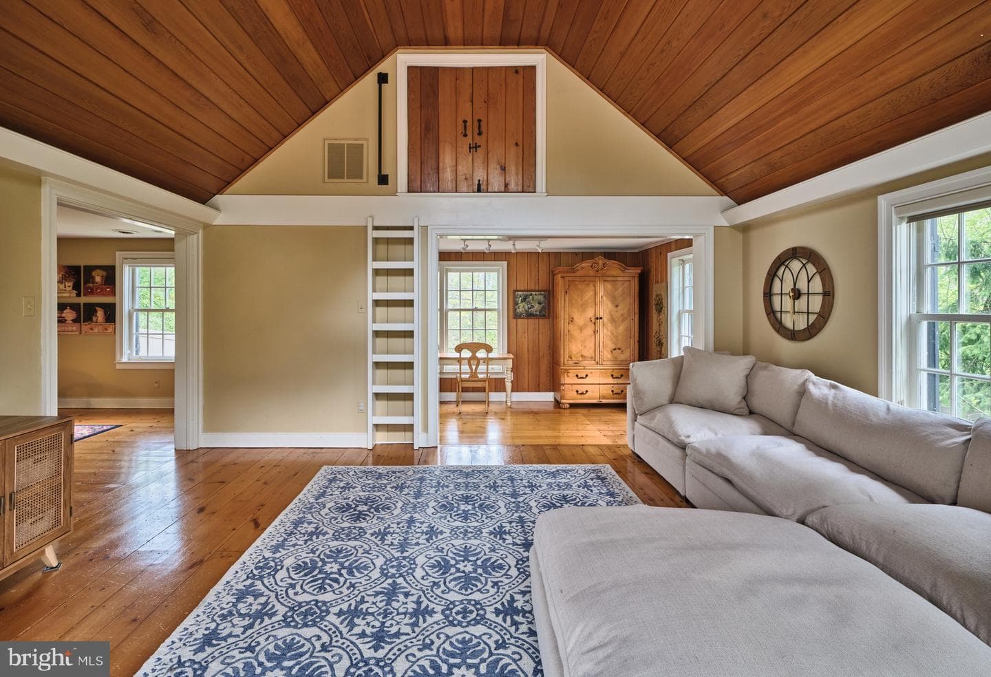 2135 S Sugan Road photo 15