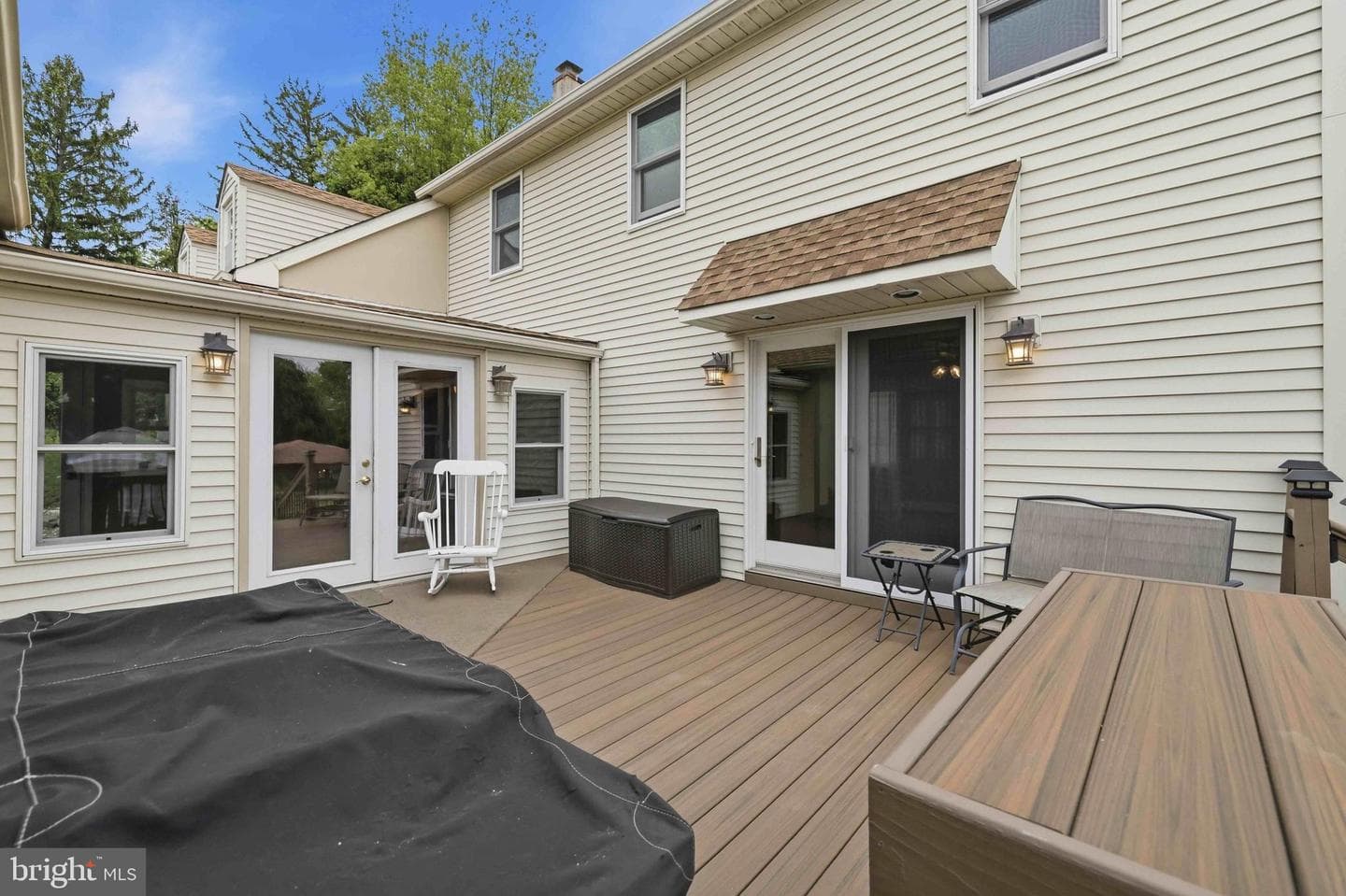 370 Maple Avenue photo 36
