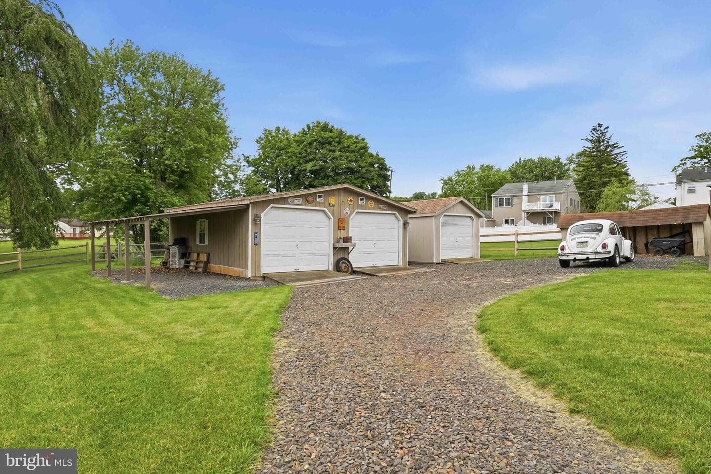 370 Maple Avenue photo 49