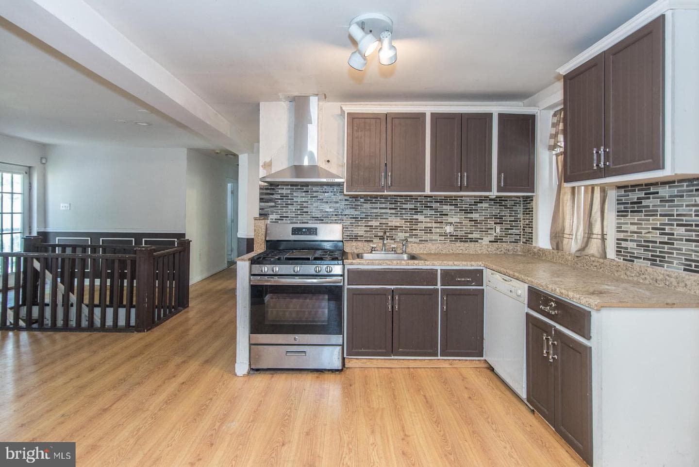 5602 Turner Street photo 7