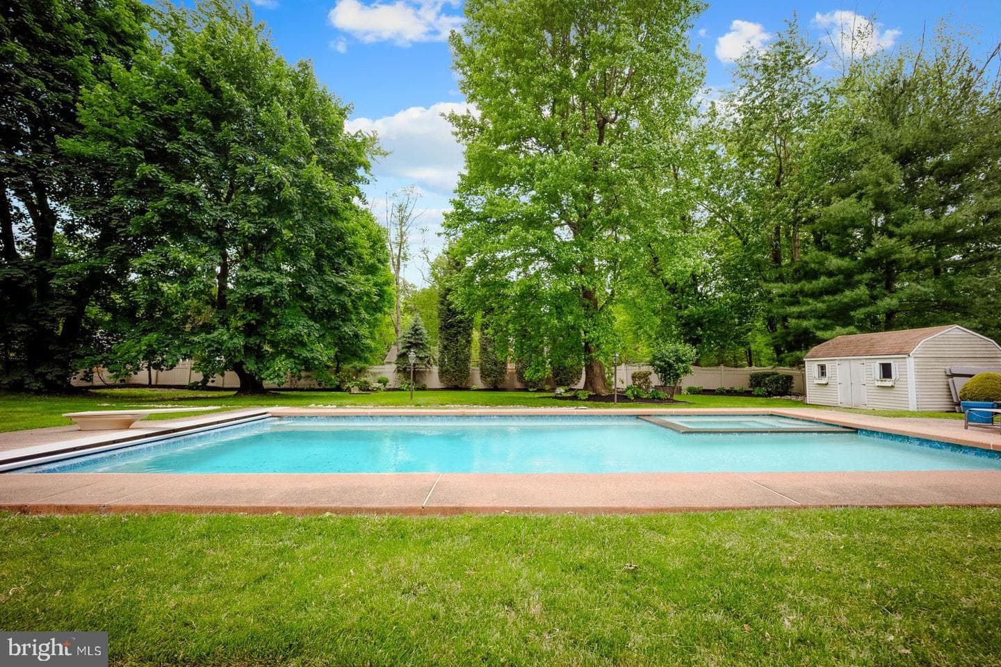 290 Foxcroft Drive photo 80