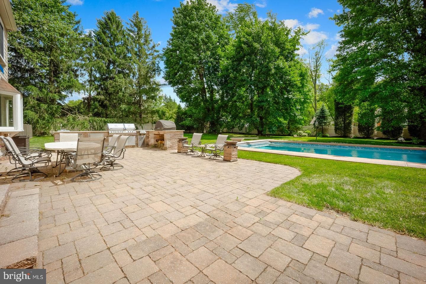 290 Foxcroft Drive photo 86