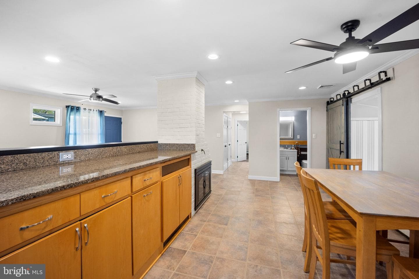 264 Goldenridge Drive photo 8