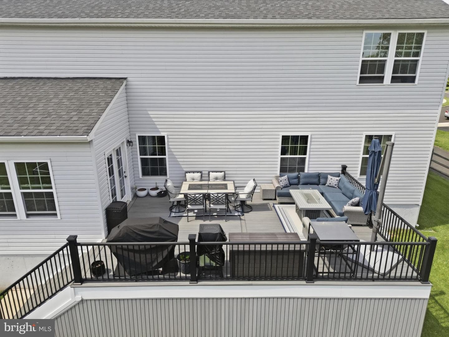 1054 Domino Lane photo 35