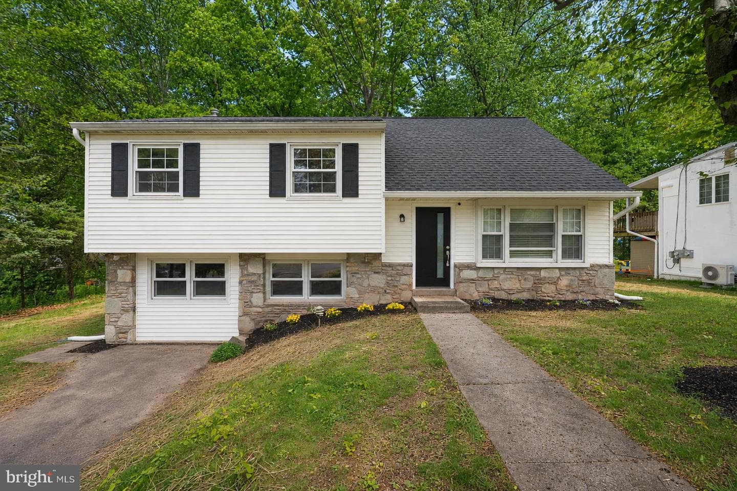 202 Wiltshire Drive, Chalfont