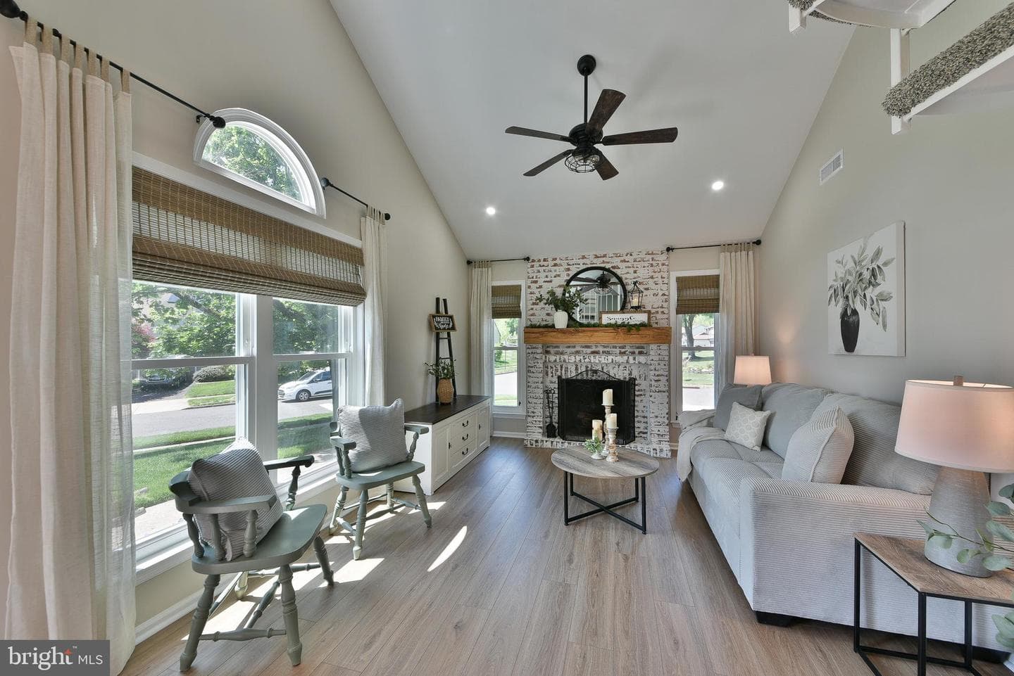 172 Meadowview Court photo 12