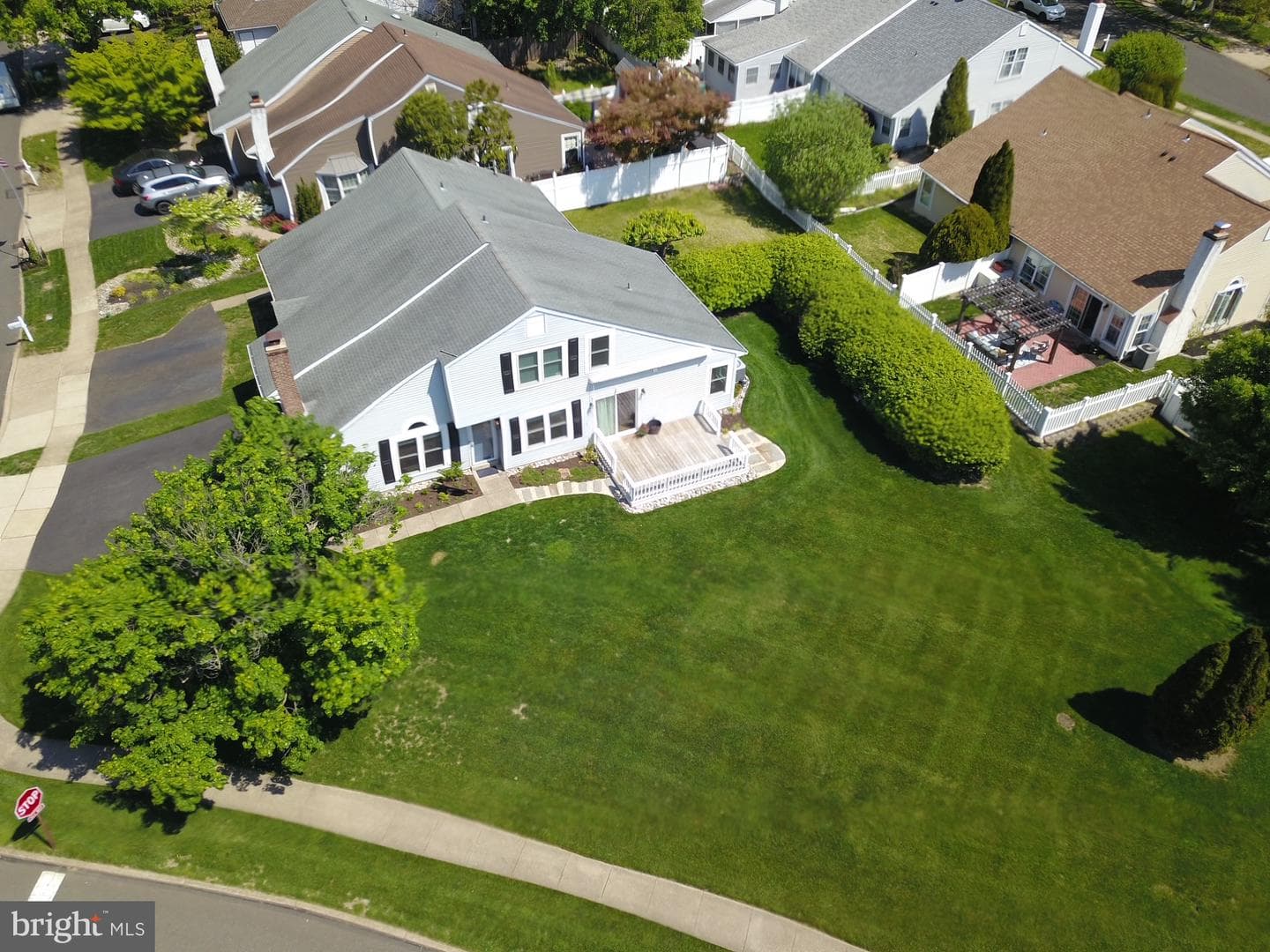 172 Meadowview Court photo 2