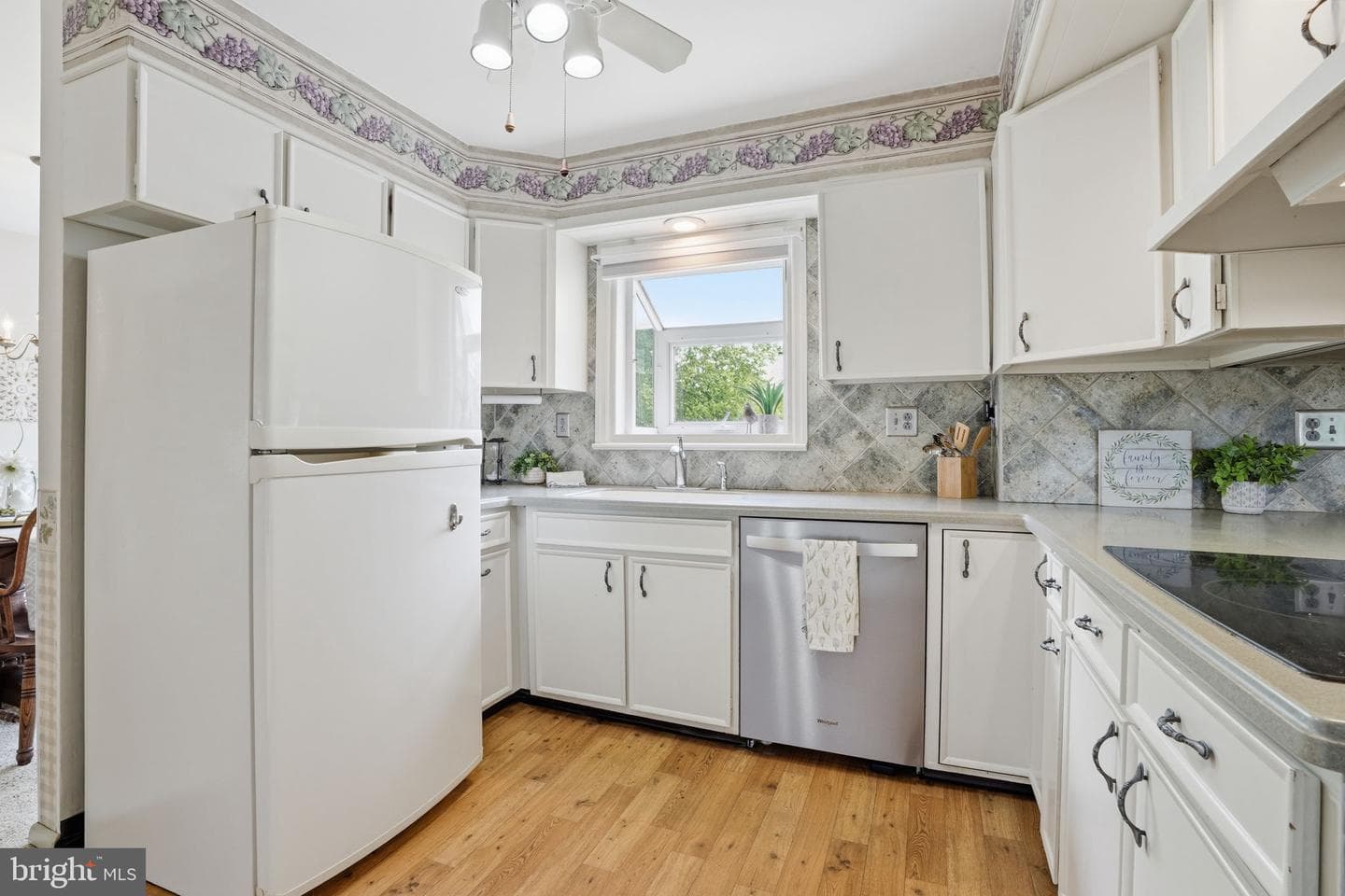 5986 Washington Ln photo 8
