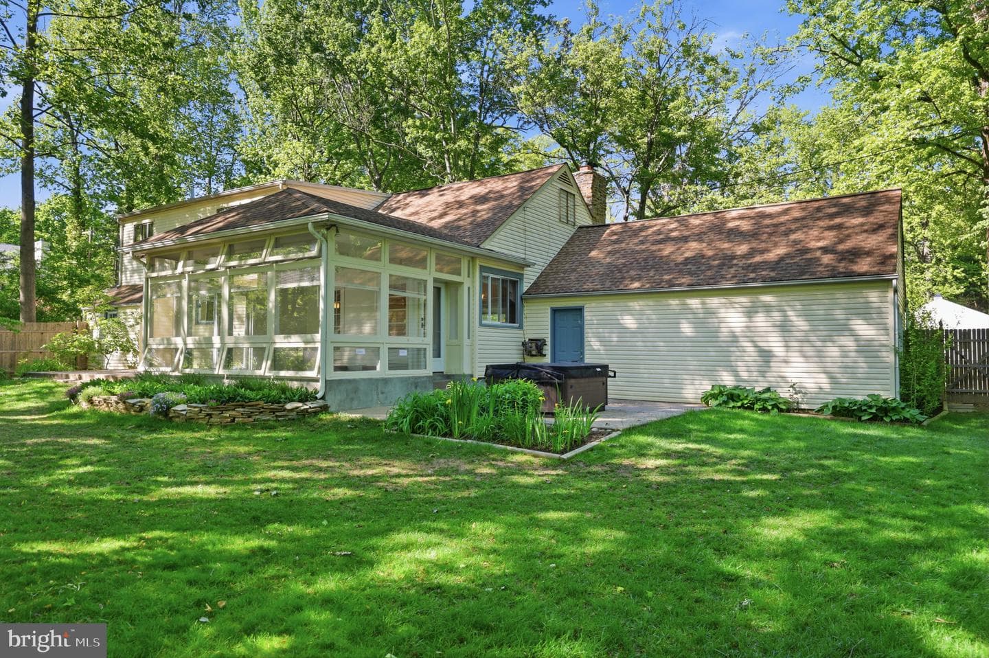 207 W Ferry Road photo 45