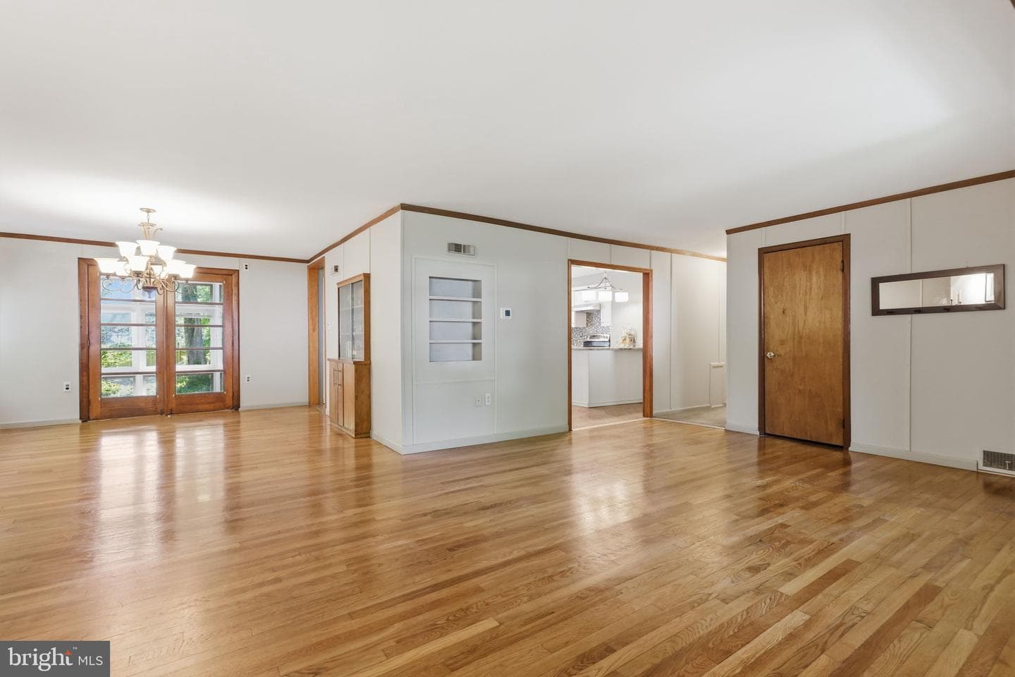 207 W Ferry Road photo 6