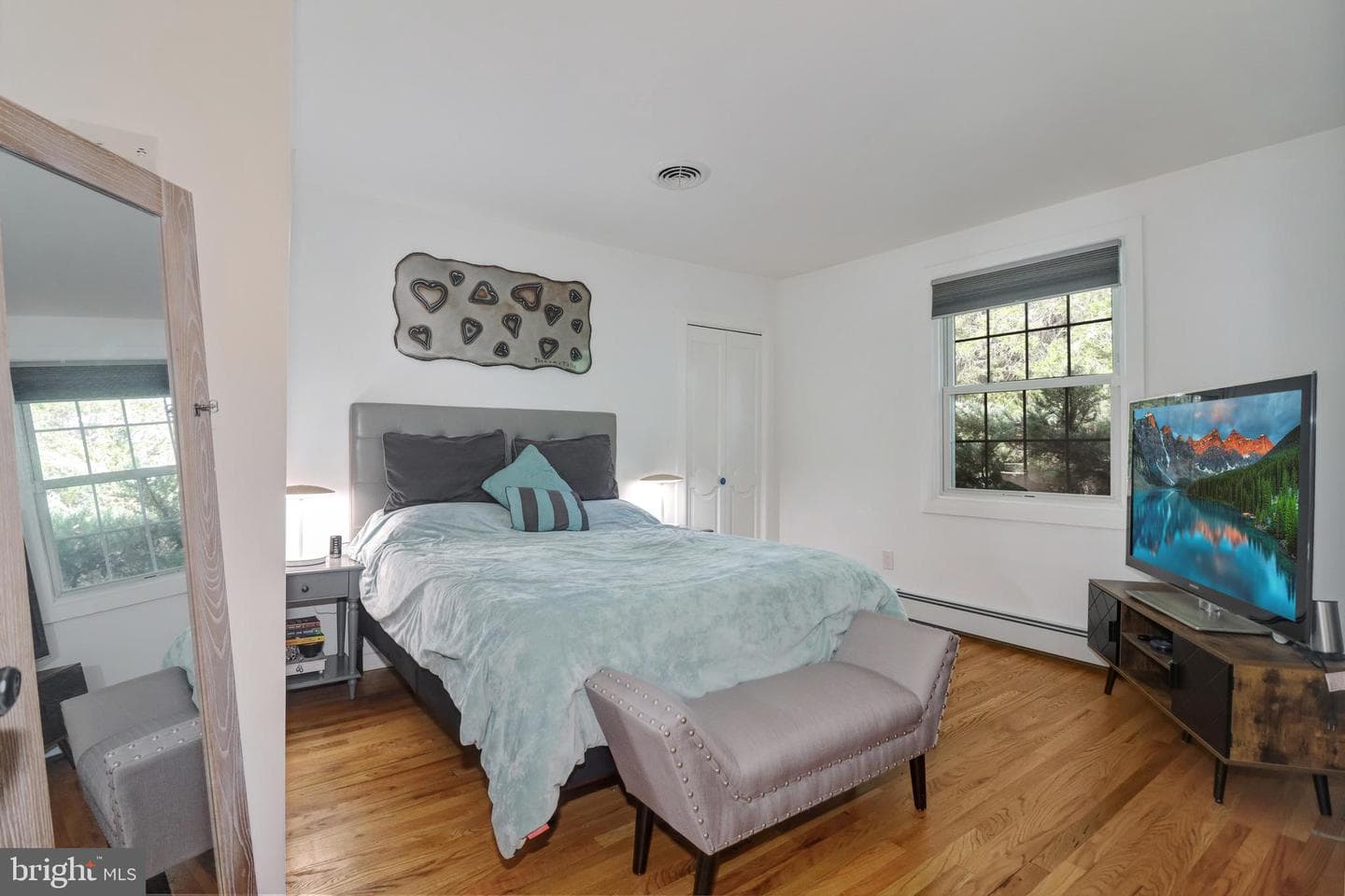 713 Ardsley Court photo 19