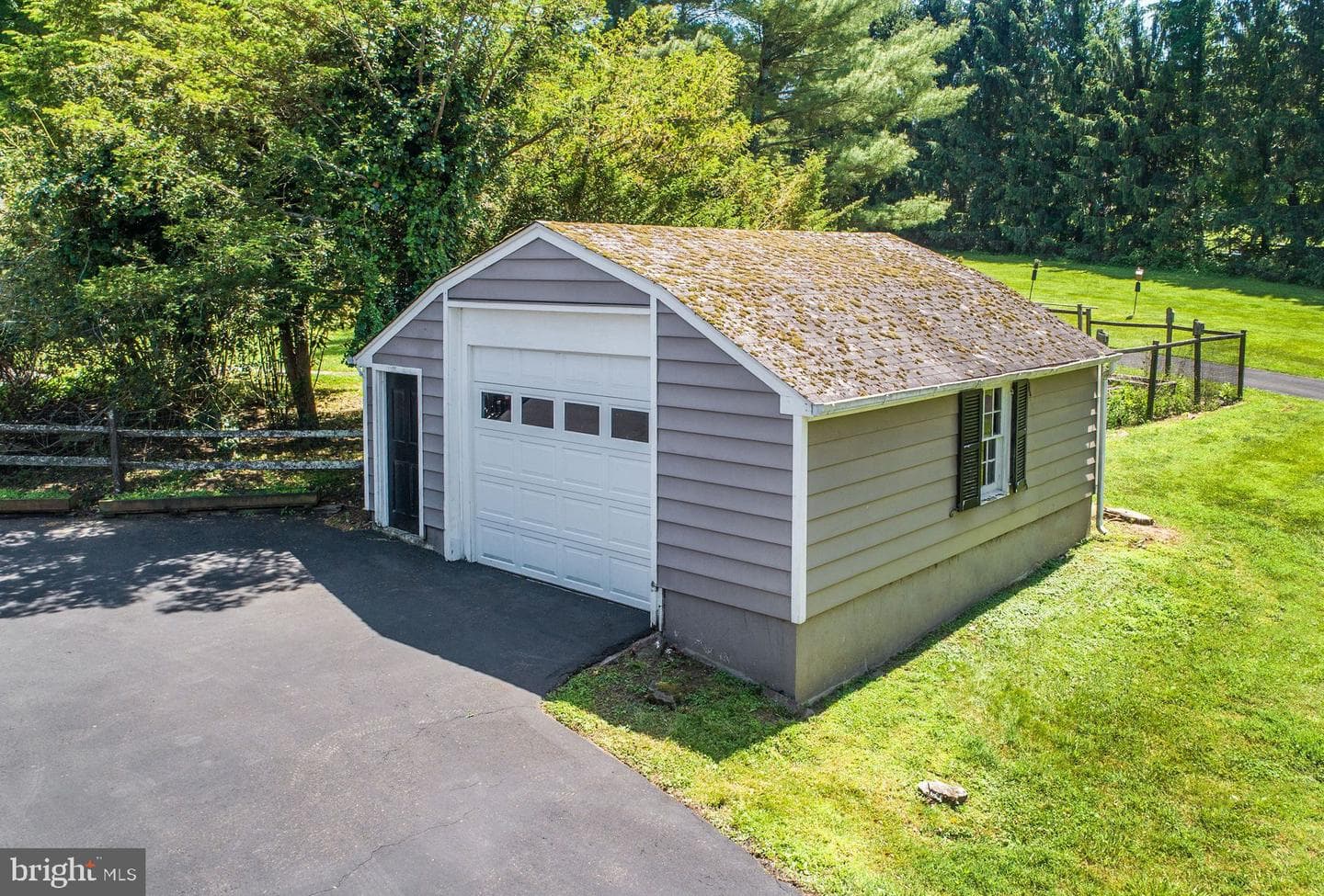2349 Valley Road photo 13