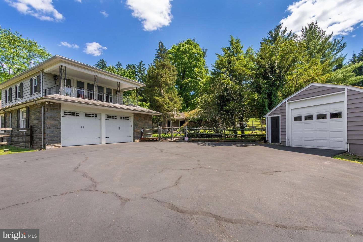 2349 Valley Road photo 15