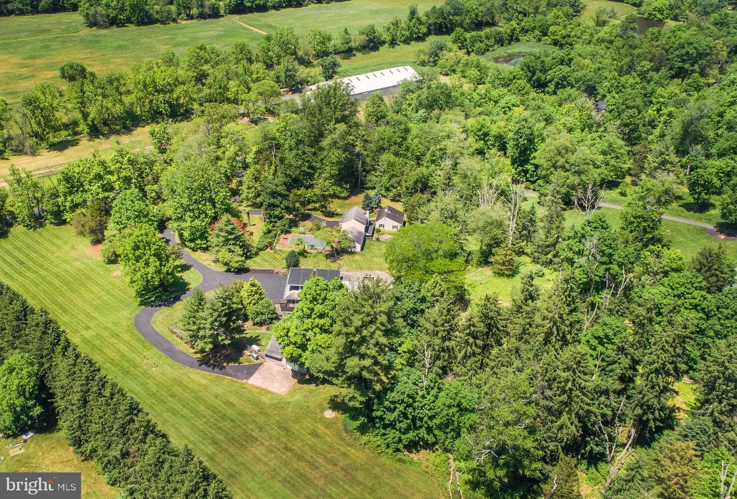 2349 Valley Road photo 3