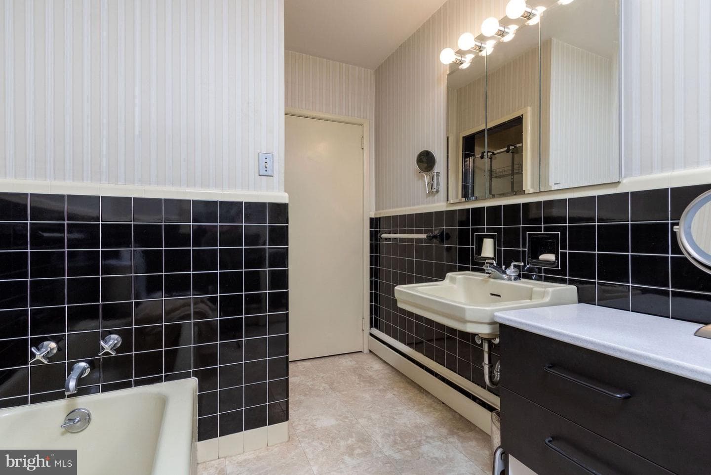 2349 Valley Road photo 30