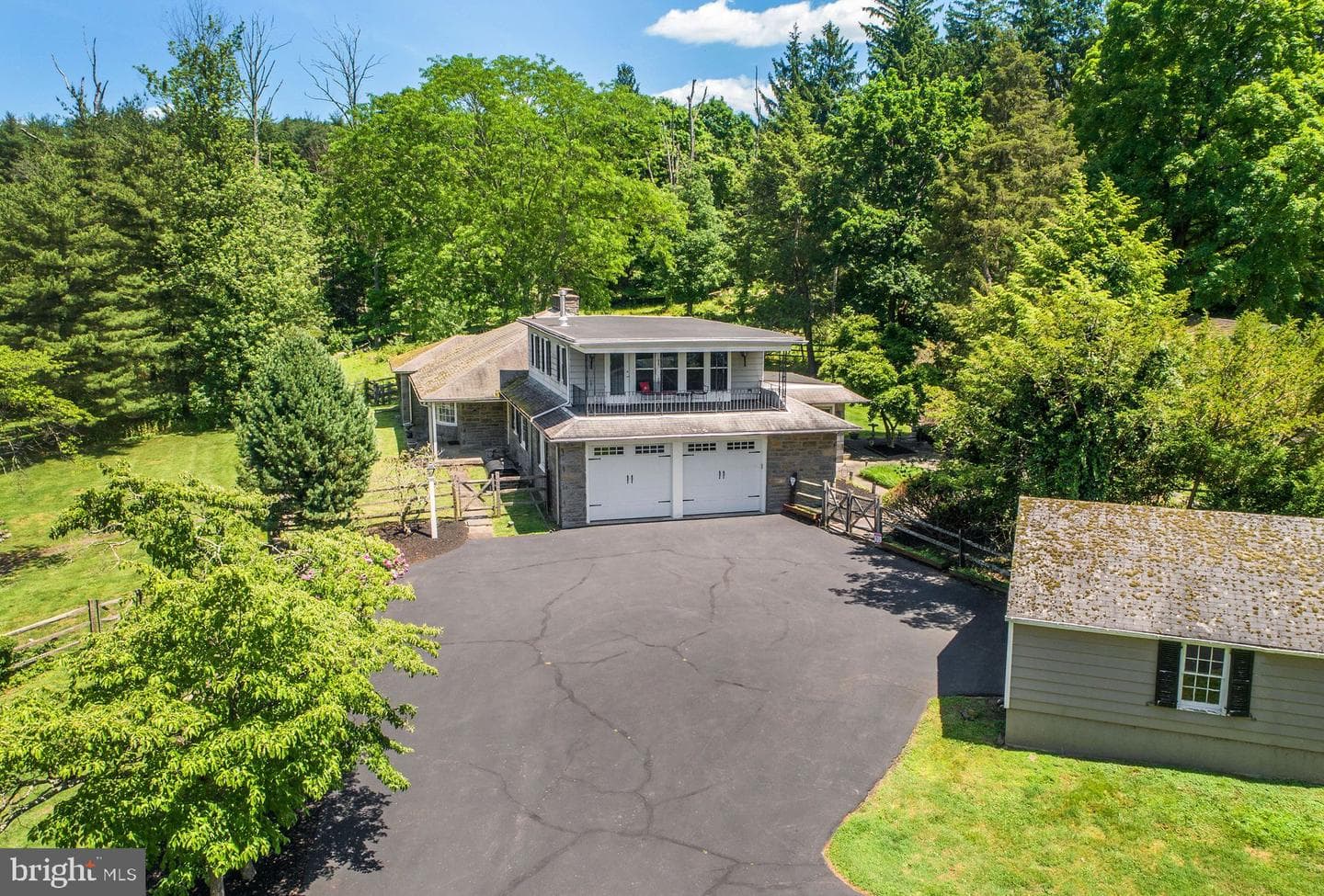 2349 Valley Road photo 5