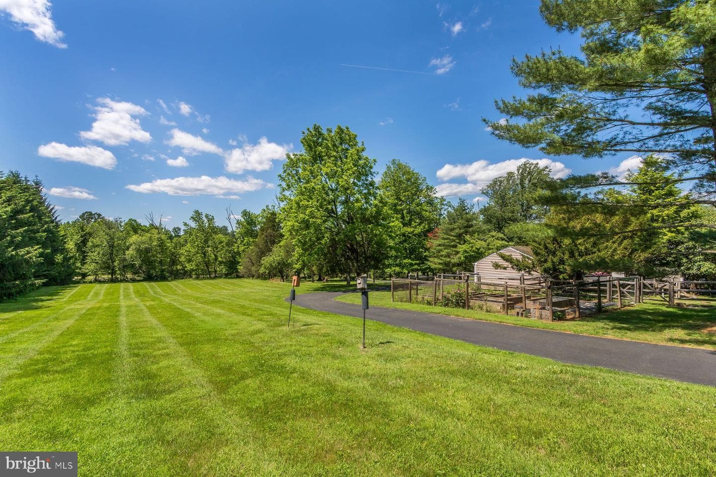 2349 Valley Road photo 52