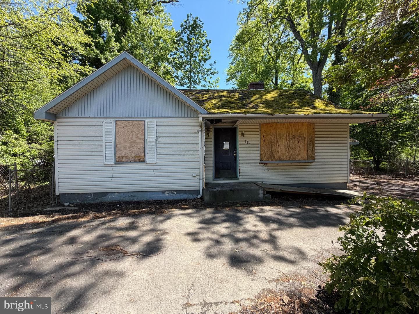 161 Woolston Drive photo 1