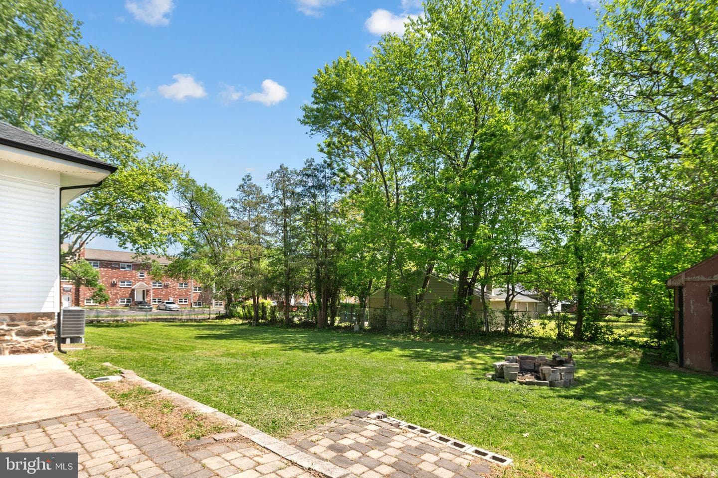 848 Cedar Avenue photo 32