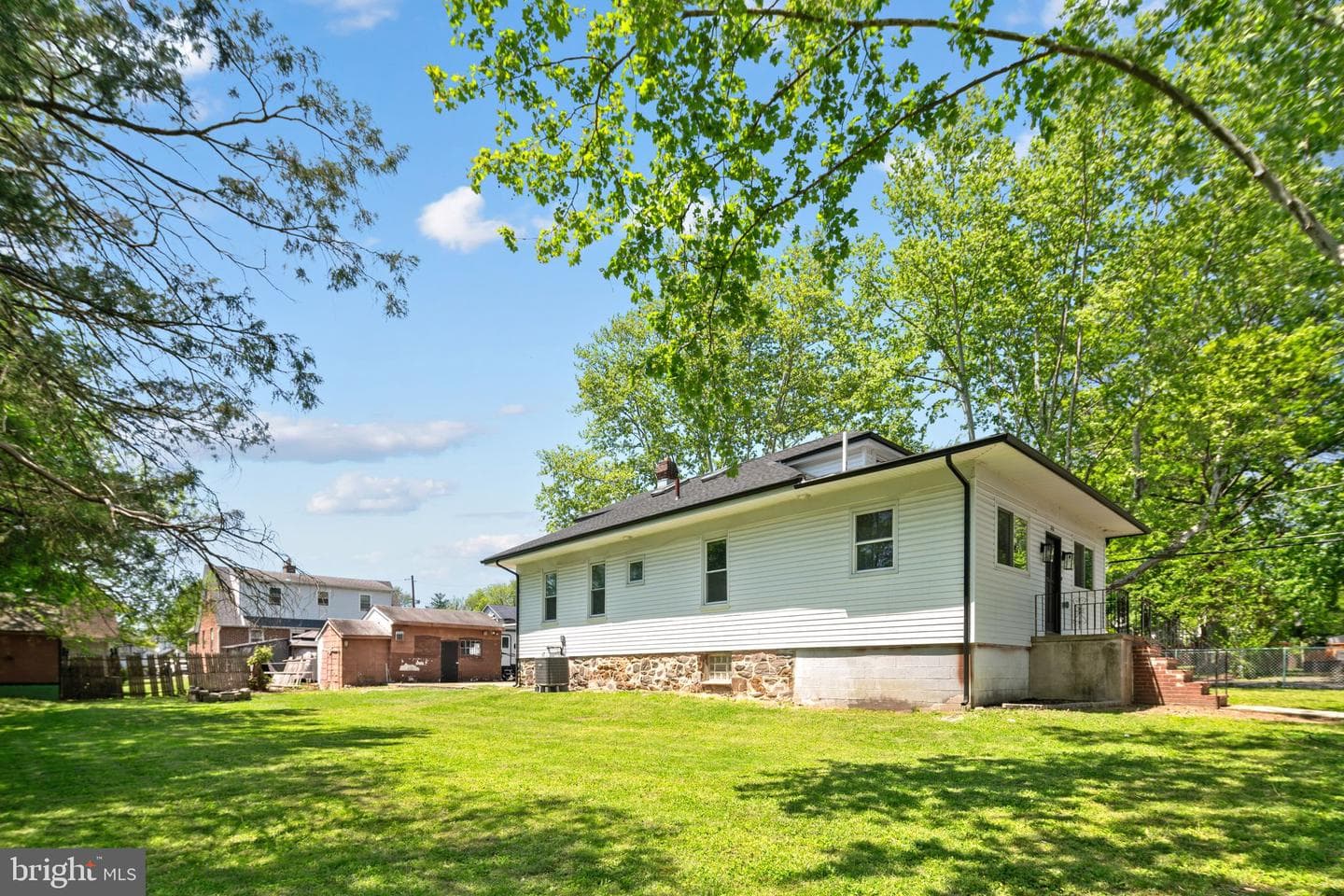848 Cedar Avenue photo 33