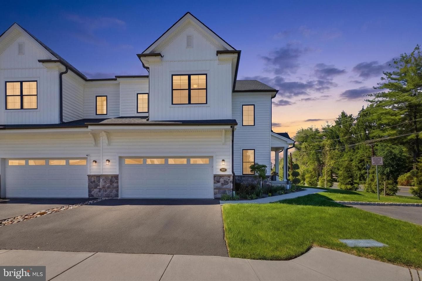 500 Carmela Way photo 2