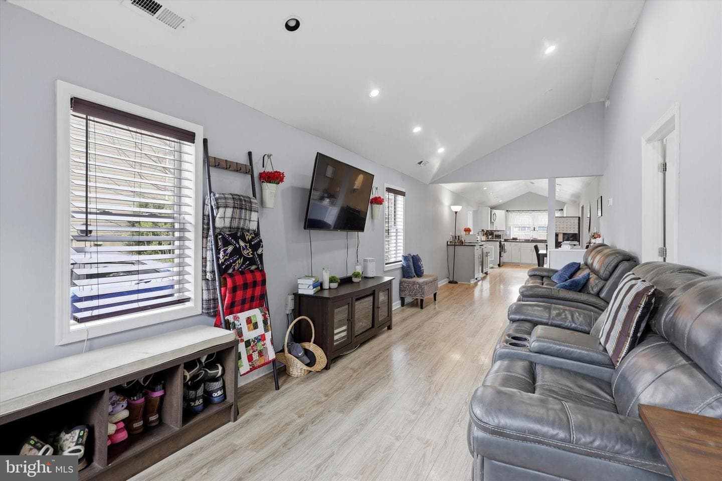 925 Excelsior Avenue photo 16